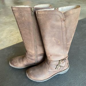 Women’s UGG boots